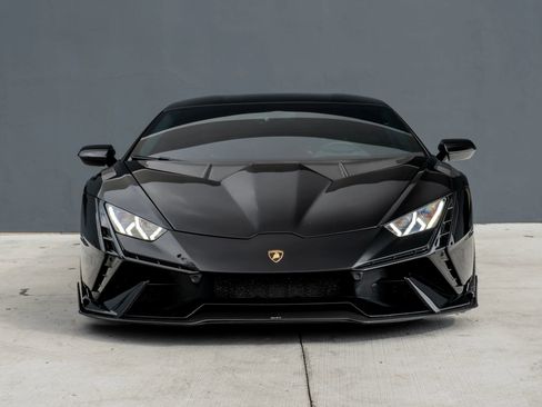 Used 2024 Lamborghini Huracan Tecnica image 4