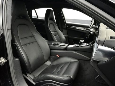 Used 2017 Porsche Panamera Turbo image 17