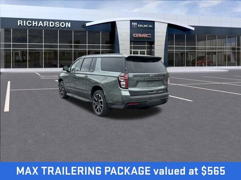 Used 2024 Chevrolet Suburban RST w/ Luxury Package AWD/4WD image 3