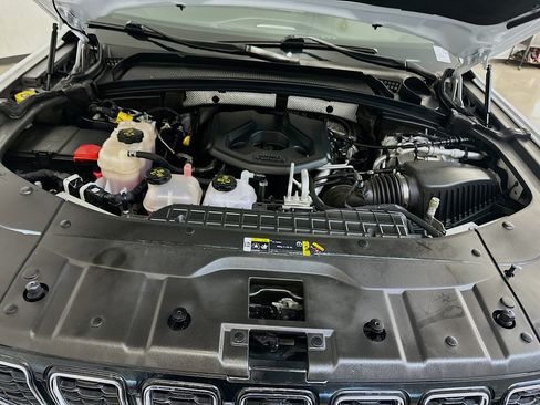 Used 2022 Jeep Grand Cherokee Limited 4xe image 36