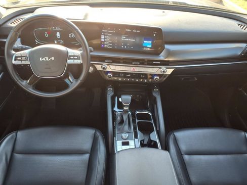 Used 2025 Kia Telluride S FWD image 11