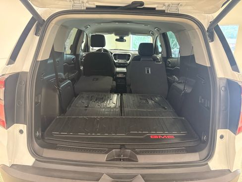 Used 2023 GMC Acadia SLE w/ Driver Convenience Package AWD/4WD image 11