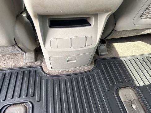 Used 2020 Kia Sedona LX FWD image 15