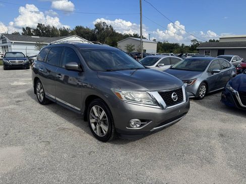 Used 2015 Nissan Pathfinder Platinum w/ Family Entertainment Package AWD/4WD image 20