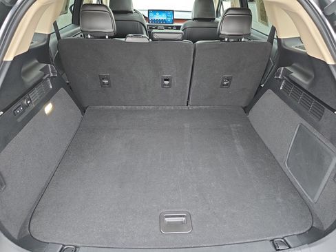 Used 2022 Lincoln Nautilus Reserve w/ Equipment Group 201A image 12