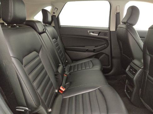 Used 2024 Ford Edge SEL image 19