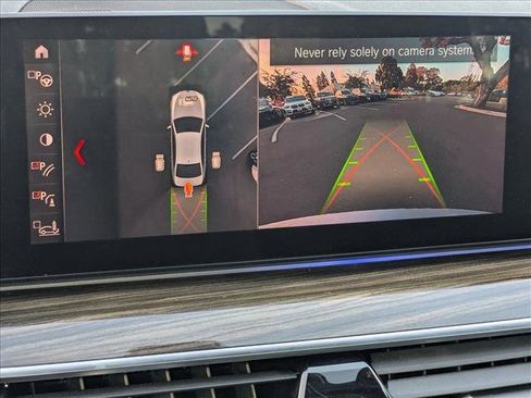 Used 2019 BMW 530e w/ Premium Package image 13