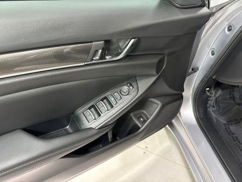 Used 2019 Honda Accord Sport image 10
