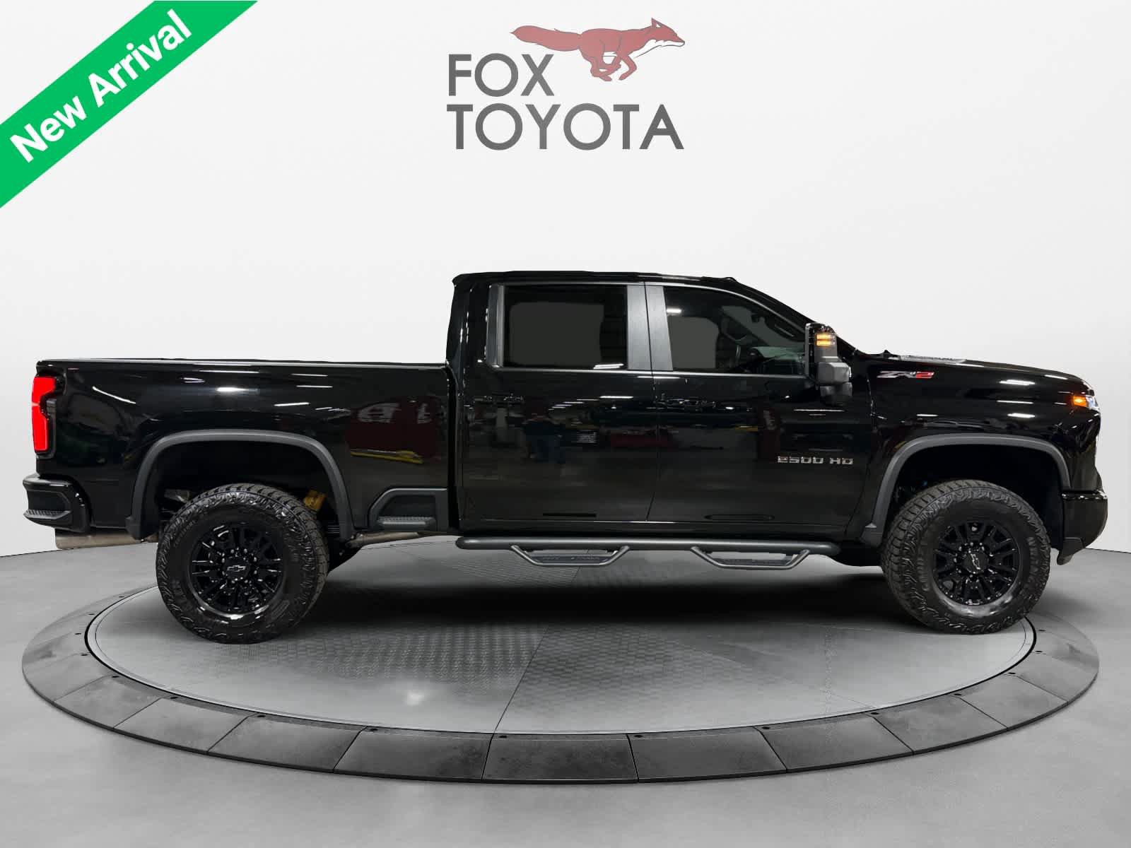 Used 2025 Chevrolet Silverado 2500 ZR2 w/ Technology Package AWD/4WD image 7