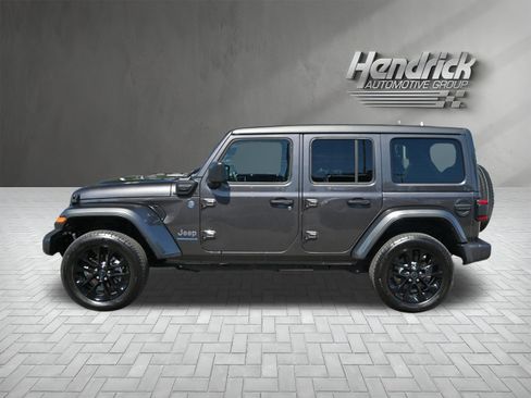 Used 2025 Jeep Wrangler Unlimited Sahara w/ Safety Group AWD/4WD image 7