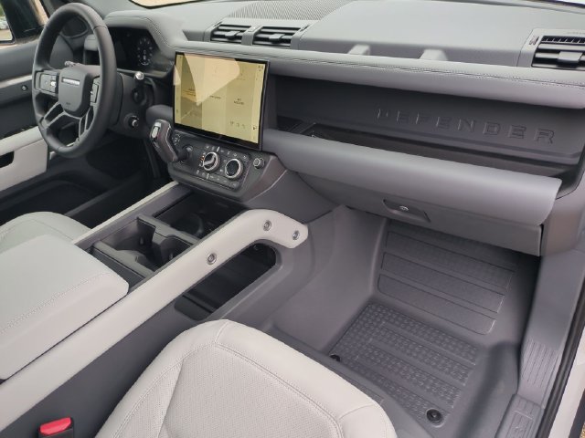 New 2026 Land Rover Defender 110 X-Dynamic SE AWD/4WD image 19