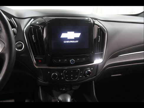 Certified 2022 Chevrolet Traverse Premier FWD image 9