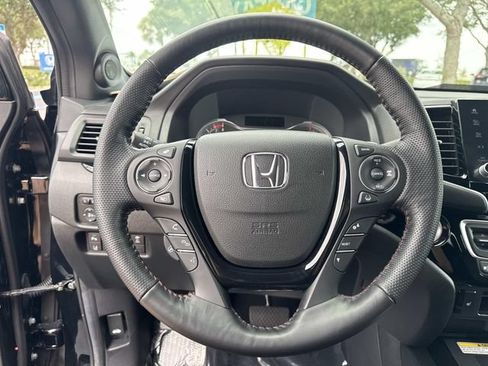 Certified 2022 Honda Ridgeline Black Edition image 29