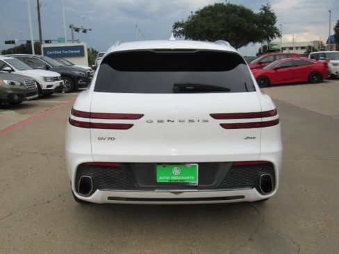 Used 2022 Genesis GV70 2.5T AWD/4WD image 7