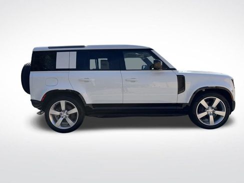 New 2025 Land Rover Defender 110 X-Dynamic SE AWD/4WD image 4