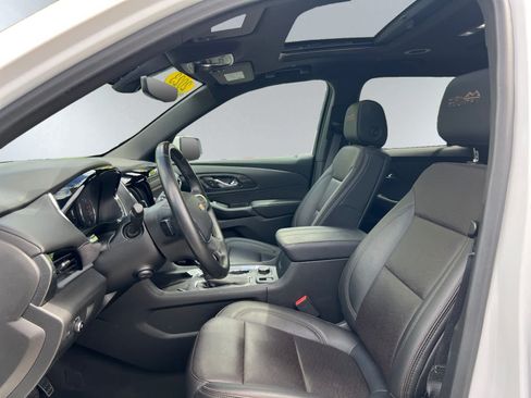 Used 2023 Chevrolet Traverse High Country AWD/4WD image 11