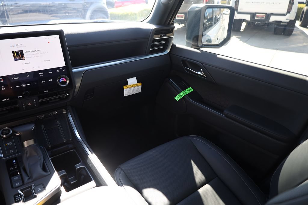 Used 2026 Lexus GX 550 w/ Accessory Package (2T) AWD/4WD image 20
