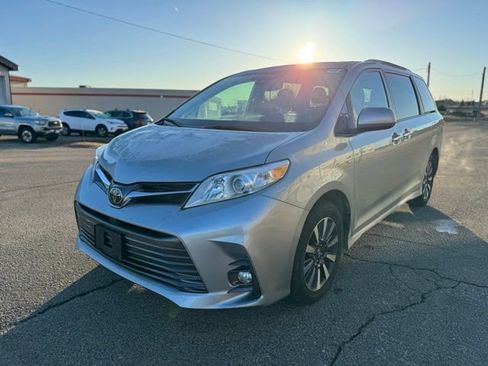 Certified 2019 Toyota Sienna XLE w/ XLE Navigation Package image 12