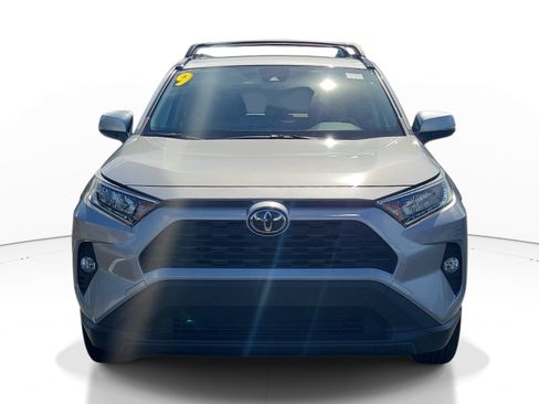 Used 2019 Toyota RAV4 XLE Premium FWD image 2