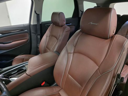 Used 2021 Buick Enclave Avenir w/ Avenir Technology Package image 13