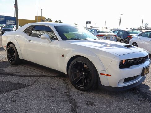 Used 2023 Dodge Challenger R/T Scat Pack image 3