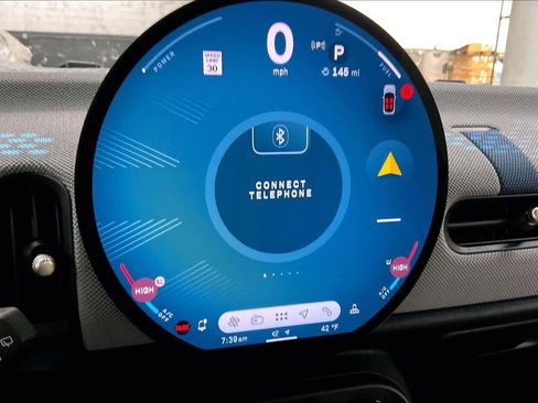 Certified 2025 MINI Cooper S image 36