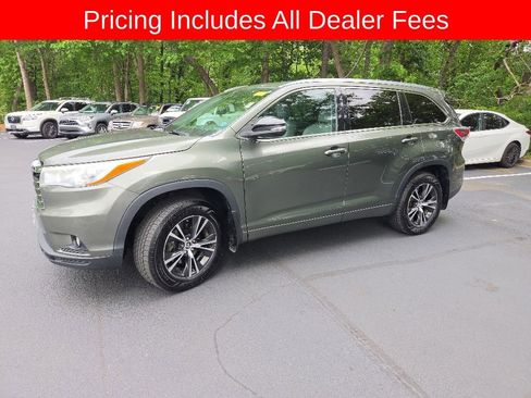 Used 2016 Toyota Highlander XLE AWD/4WD image 1