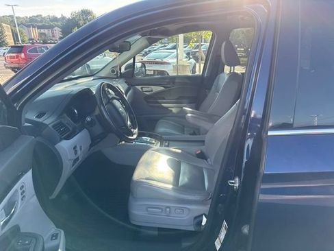 Used 2016 Honda Pilot Touring image 15