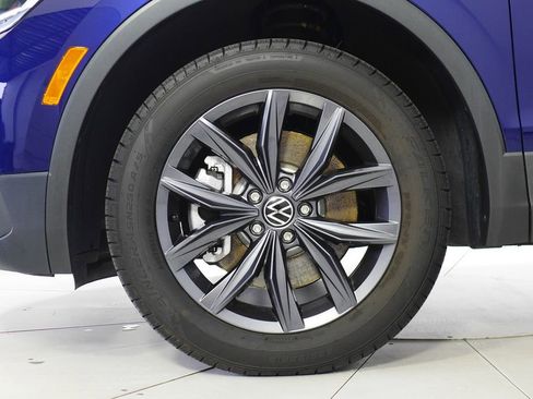 Used 2022 Volkswagen Tiguan SE image 5