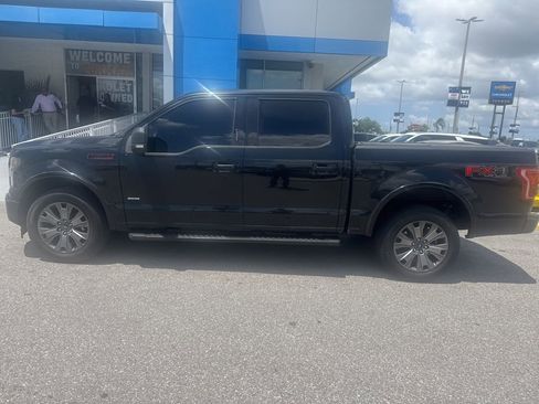 Used 2017 Ford F150 XLT w/ Equipment Group 302A Luxury AWD/4WD image 8