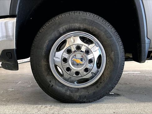 Used 2025 Chevrolet Silverado 3500 LT w/ Safety Package AWD/4WD image 8