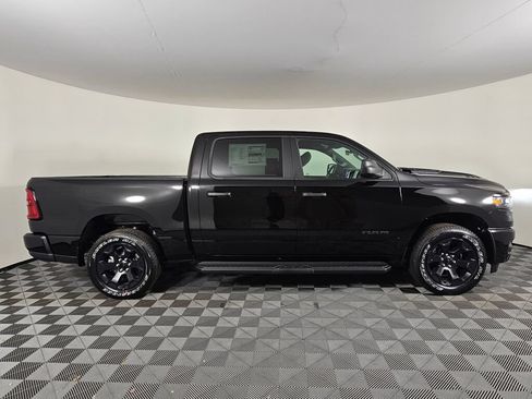 New 2026 RAM 1500 Express AWD/4WD image 3