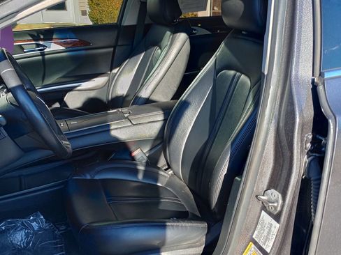 Used 2016 Lincoln MKZ Hybrid image 15