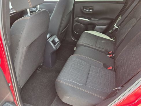 Certified 2025 Honda HR-V Sport image 11