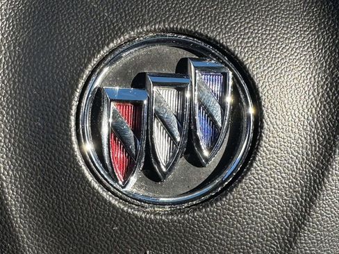 Used 2023 Buick Envision Essence image 31