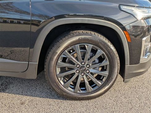 Used 2023 Chevrolet Traverse RS image 11