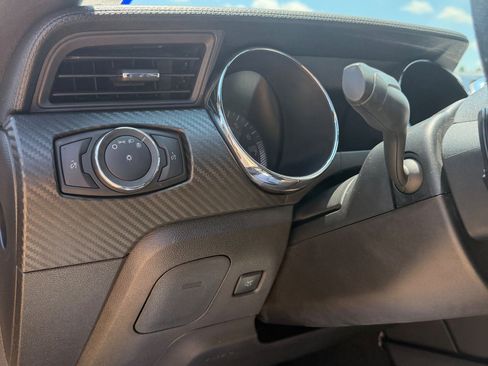 Used 2015 Ford Mustang Coupe RWD image 14