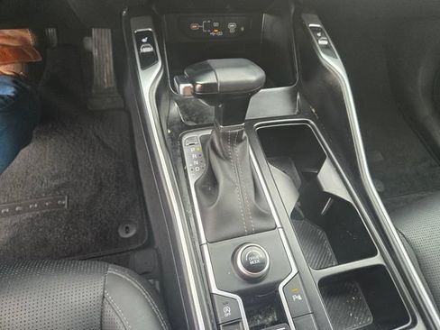 Used 2024 Kia Sorento S w/ Panoramic Sunroof Package FWD image 11