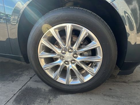 Used 2018 Buick Enclave Essence w/ Trailering Package image 9