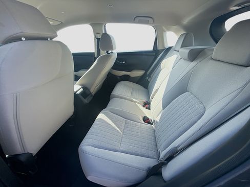 Used 2024 Honda HR-V LX image 22