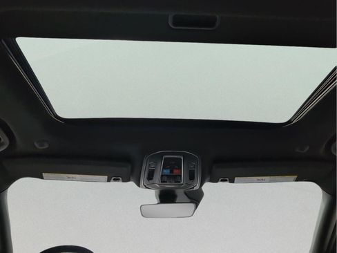 New 2025 Jeep Grand Cherokee Altitude image 27