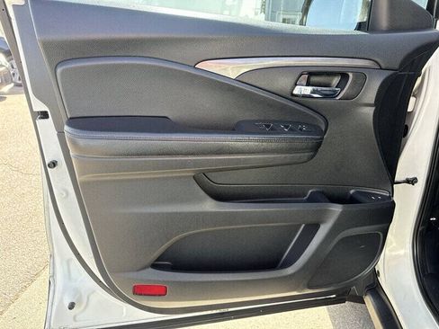 Used 2017 Honda Pilot EX-L image 18