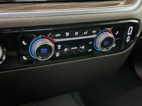 Used 2024 Chevrolet Silverado 1500 LT image 23