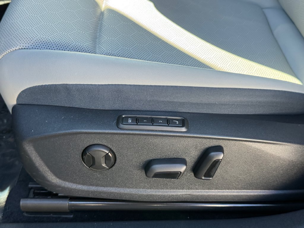 Used 2024 Volkswagen ID.4 S RWD image 9