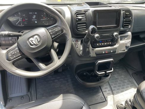 Used 2025 RAM ProMaster 2500 w/ Convenience Group FWD image 15