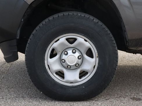 Used 2017 Toyota Tacoma 4x4 Access Cab image 41