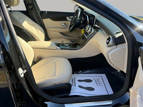 Used 2018 Mercedes-Benz C 300 Sedan w/ Premium Package image 30