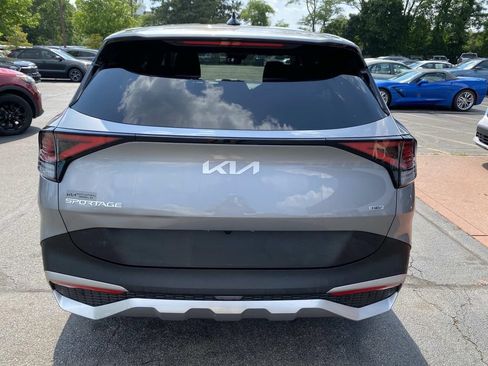 Used 2023 Kia Sportage LX AWD/4WD image 4