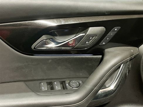 Used 2025 Chevrolet Blazer Premier w/ Driver Confidence II Package image 18