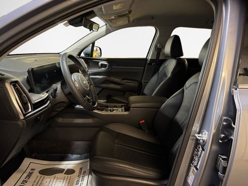 Certified 2025 Kia Sorento S AWD/4WD image 12